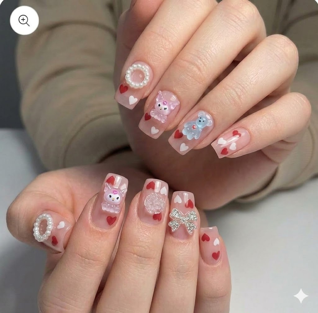 Sanrio Heart Nails With Acrylic Box