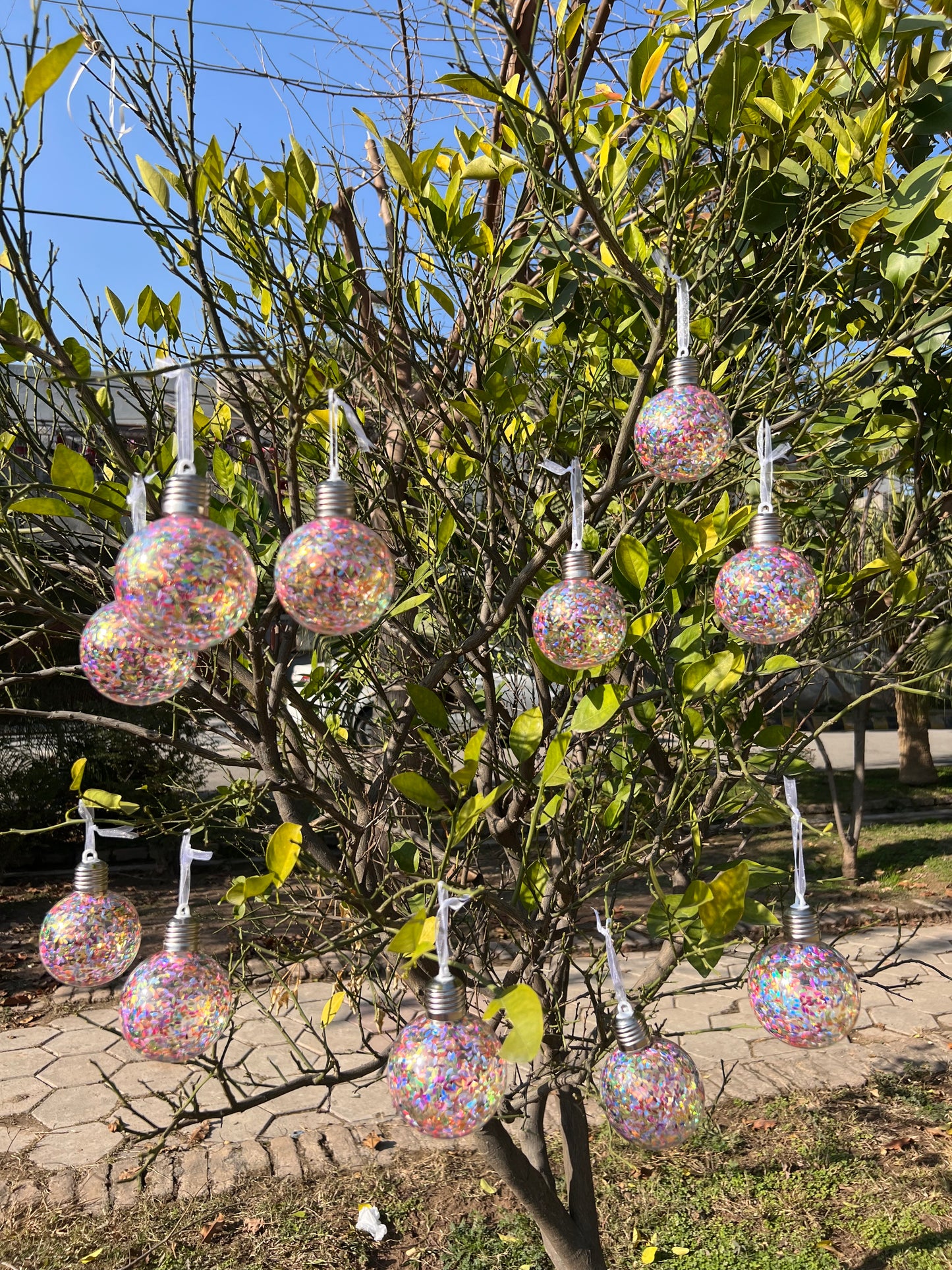 Confetti Filled Disco Led Light Bulb With Hanging