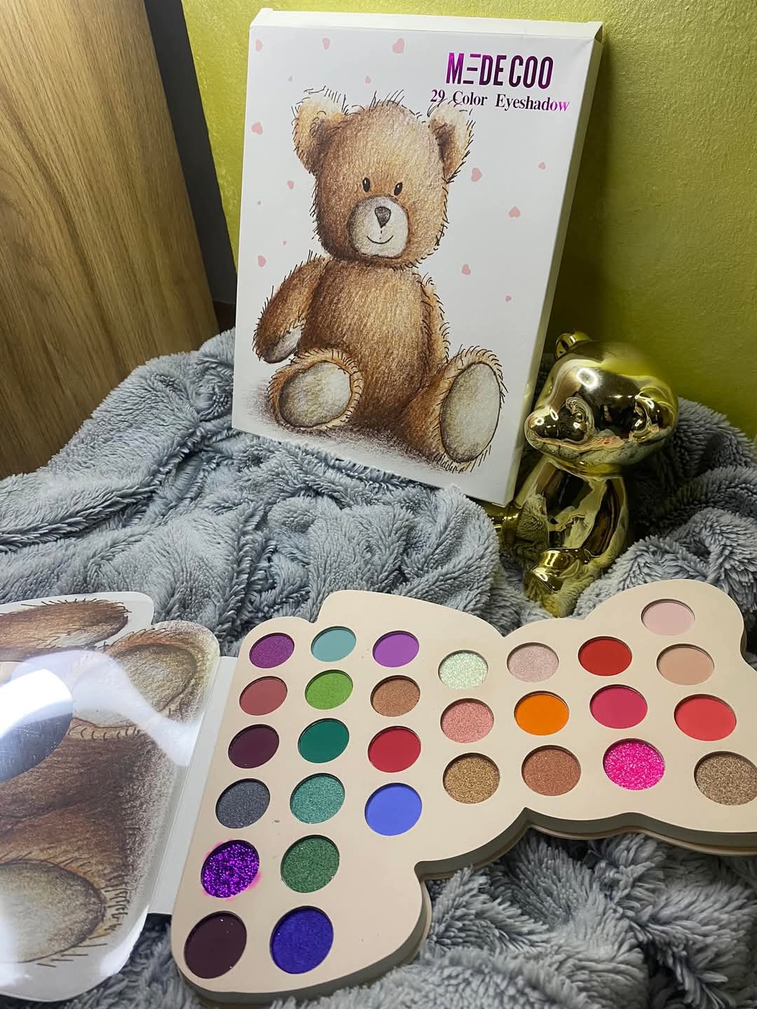 Bear 29 Color Eyeshadow Pallette