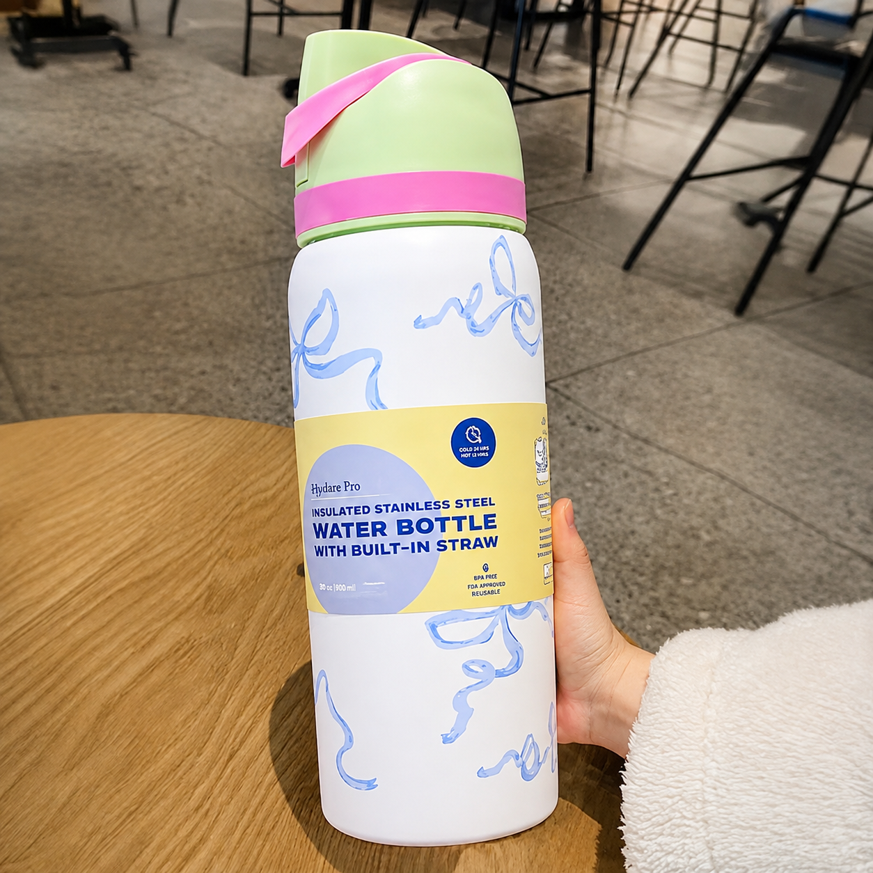 Pinteresty Bow Insulated Stainless Steel Water Bottle with Built-in Straw | 946ml