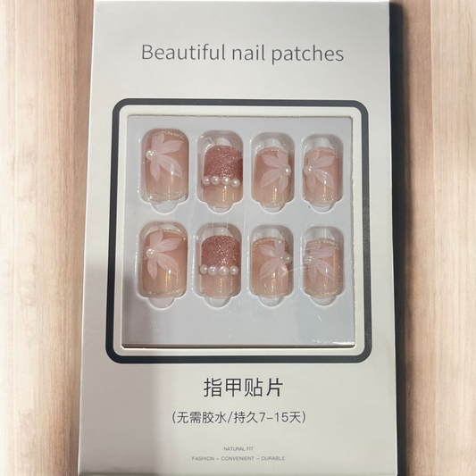 Beautiful Fake Nails – Floral Pearl Design