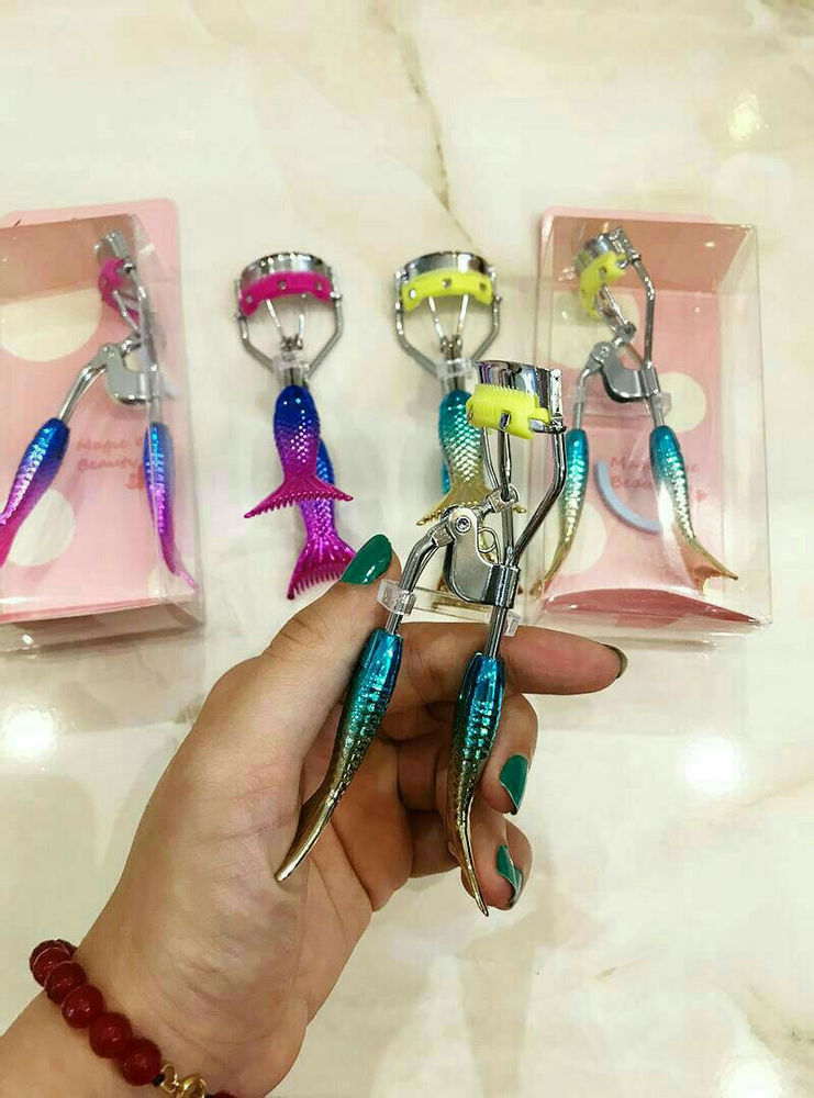 Mermaid Eyelashes Curler With Comb