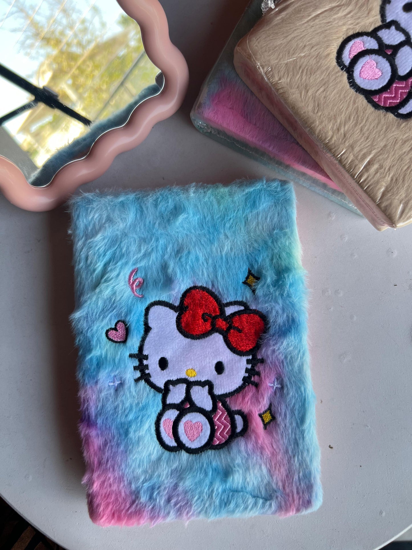 Hello Kitty Furry Cover 3-Page Makeup Book