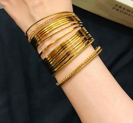 High Quality Golden Metal Bangles Set