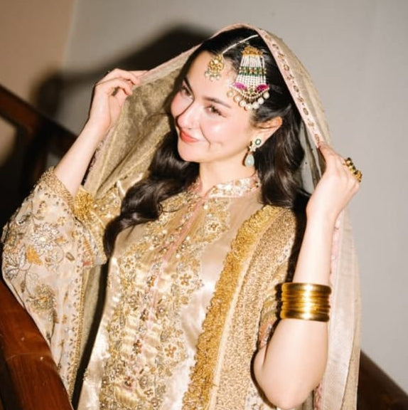 2 Karas & 4 Viral Golden Bangles Set