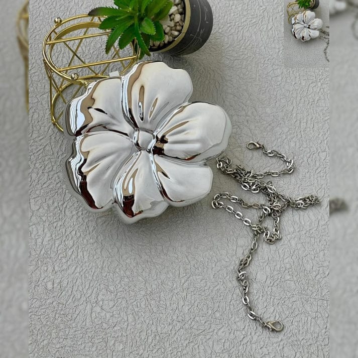 Acrylic Flower Cross Body Clutch Bag With Chain