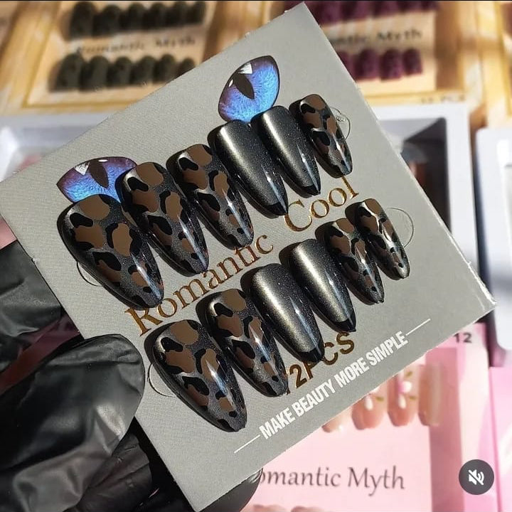 Leopard Cheeta Print Nails With Glue Stickers