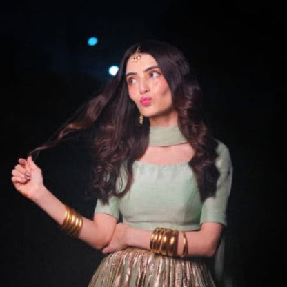 2 Karas & 4 Viral Golden Bangles Set