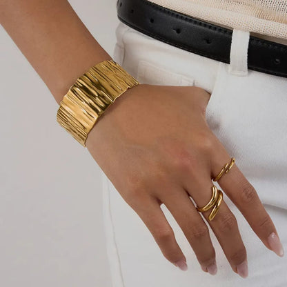 Pinteresty Luxurious Look Handcuff