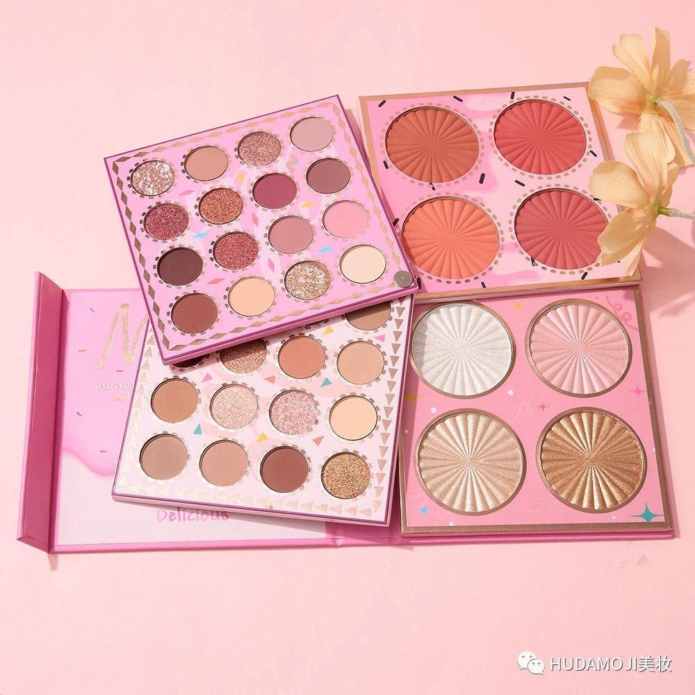 Delicious All In One Sliding Layer Makeup Pallette