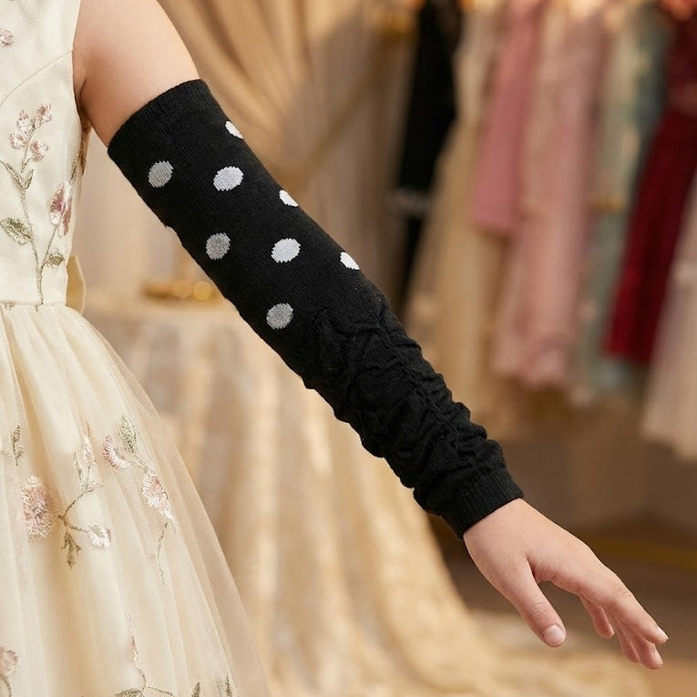 Girls Ruffles And Printed Hand Warmer