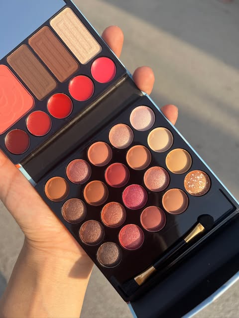 Anylady Sweet Cupcake All In One Makeup Pallete